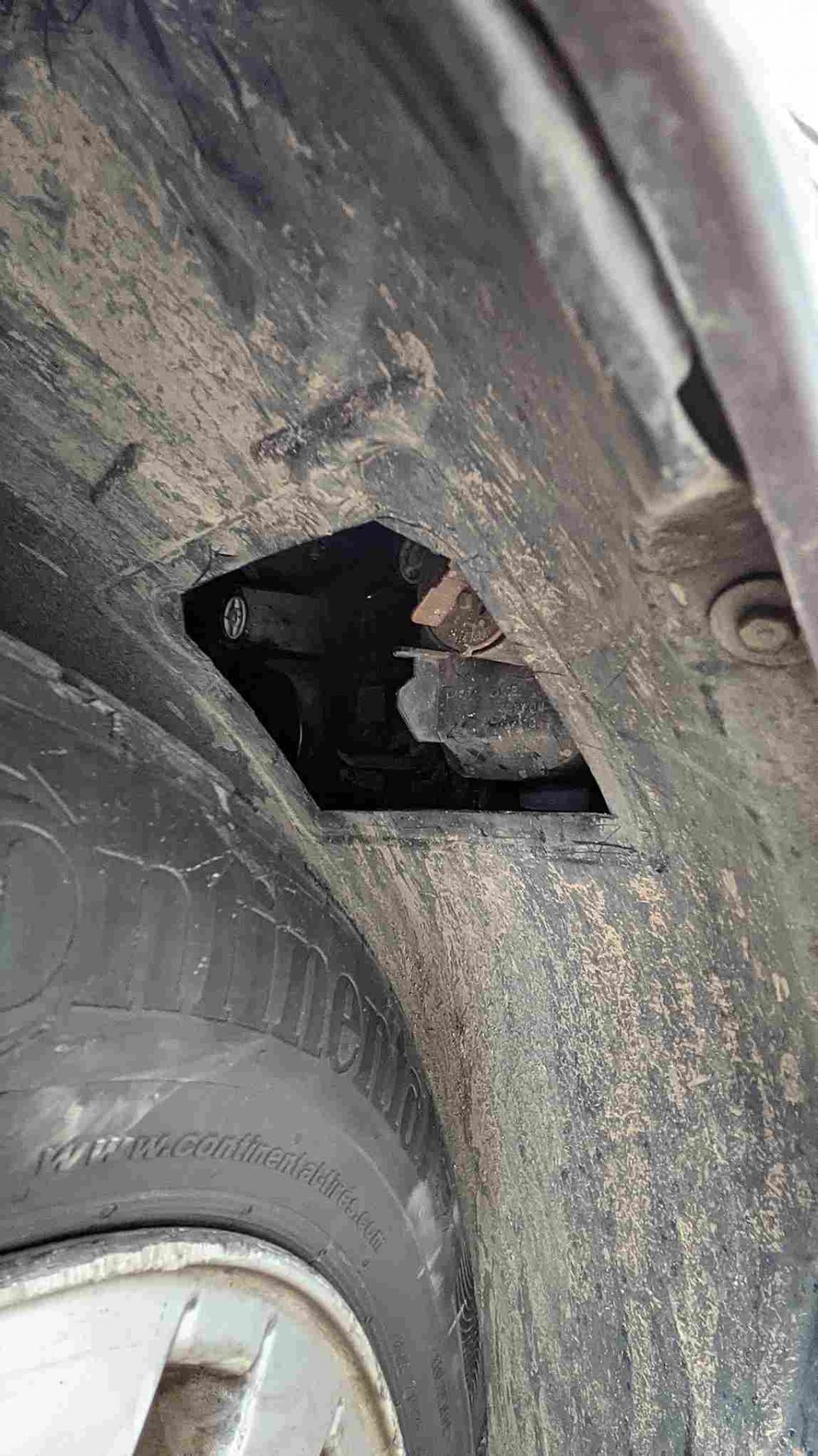 Tapa paso de rueda bmw e90 - Imagen 4