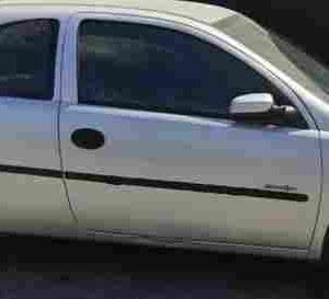 Moldura puerta Opel corsa C